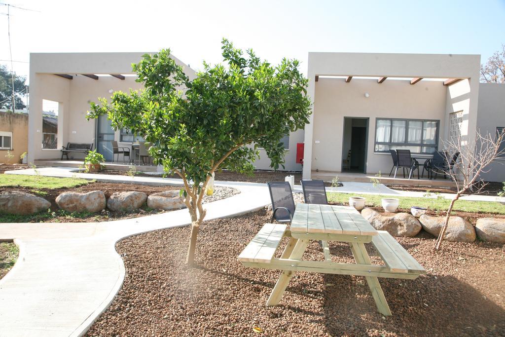 Aviv Bagalille Villa She'ar Yashuv Bagian luar foto