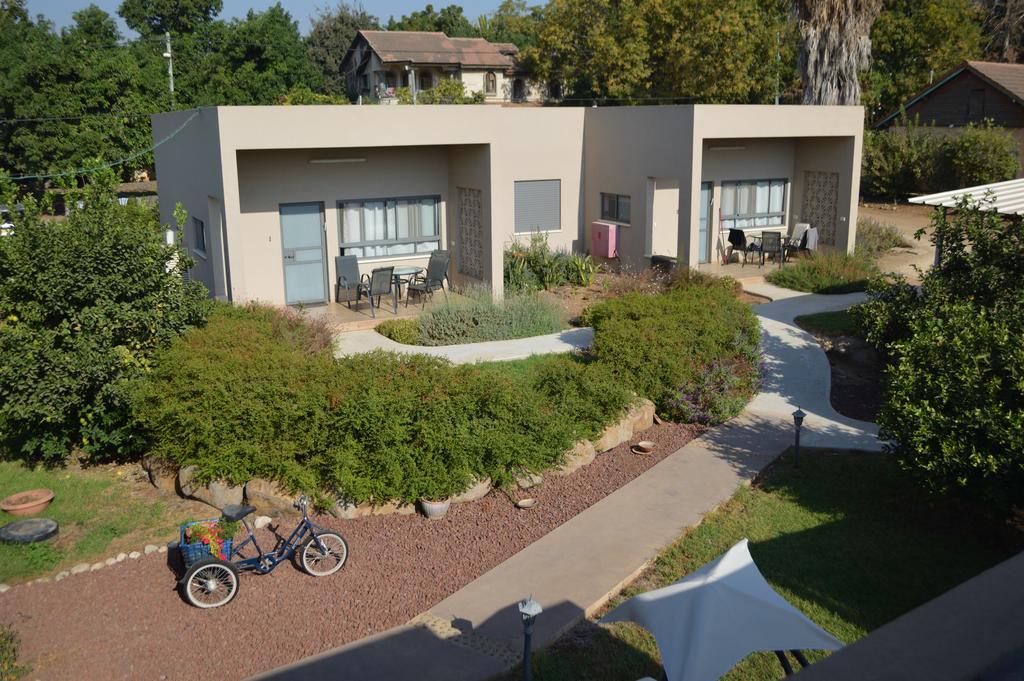 Aviv Bagalille Villa She'ar Yashuv Bagian luar foto
